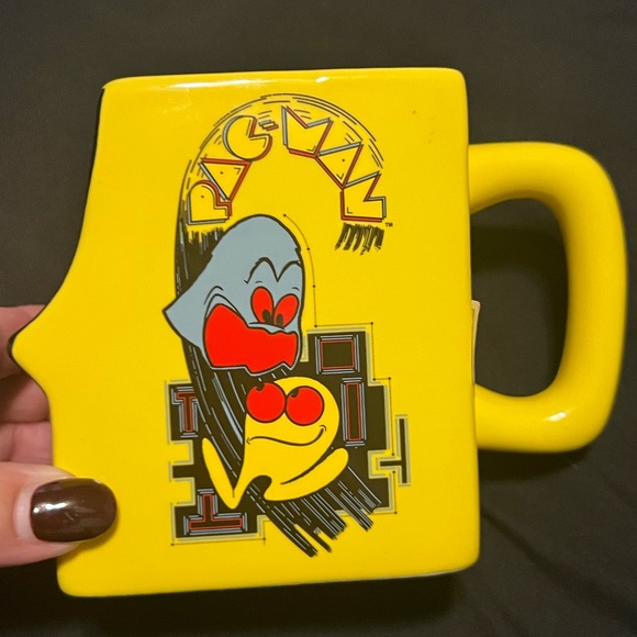 PAC MAN Game Shaped Mugs NWOT - Picture 3 of 8